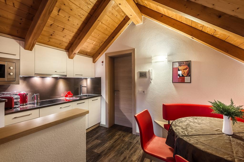 Taela Apartments San Cassiano  Exterior foto
